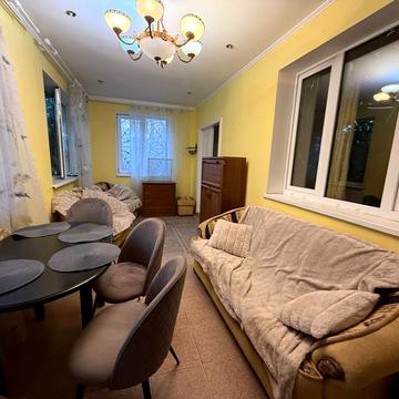 Окружна вул., 10б