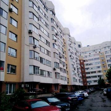 Здається простора 1-на квартира на Симоненко!