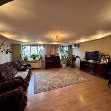 Продам квартиру (3+1) ЦЕНТР ЖК Осбб