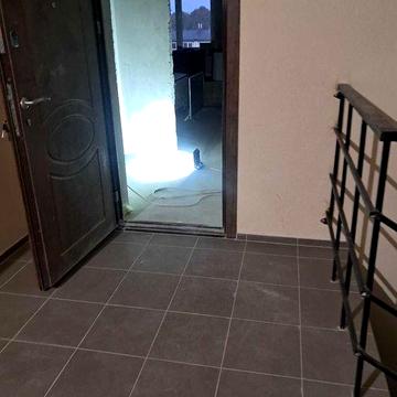 Продаж Кватири с. Ременів