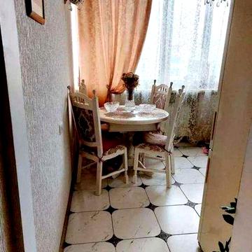 Продам 3-кімн. Лесі Українки бульв. 24, 90 м.кв. ст. метро Печерська.