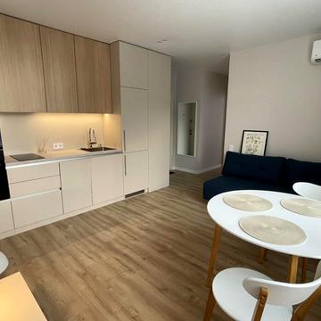 Тадея Рильського бульв., 4