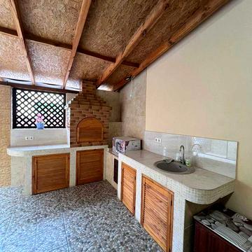 Продам танхауз на улице Заболотного/Сахарова в ЖК "Академический"