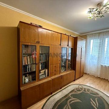 3-х кімнатна квартира по вулиці Набрутівська