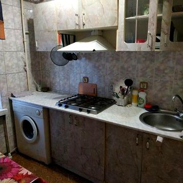 Сдается 2х комнатная квартира ст.метро Дарница