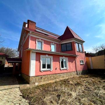 Продам дом. Центр. Можливий продаж через ЄВідновлення