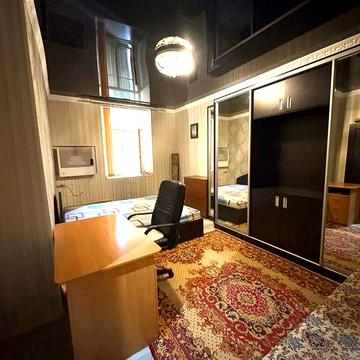 Продаж 1 к/к . Район Варварського моста , вул. Лагерне поле