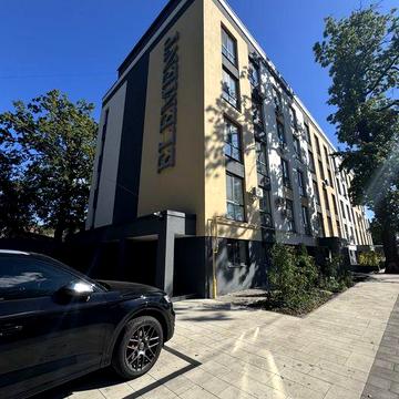 Однокімнатна квартира біля Центрального парку! Мін. Оформлення!