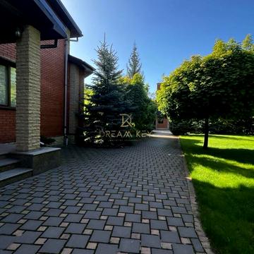 Івана Кудрі вул., 201