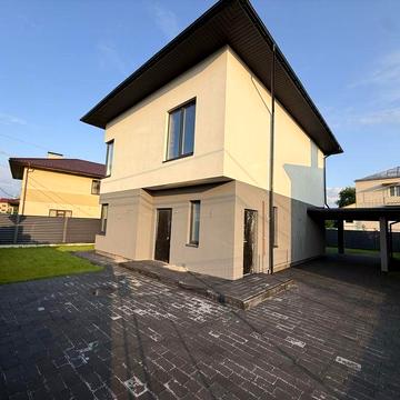 Продаж якісного будинку в Брюховичах зі всіма центральними комунікац.