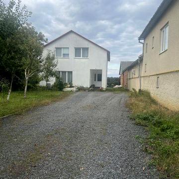 Продам гарний будинок, можна заїджати і жити.