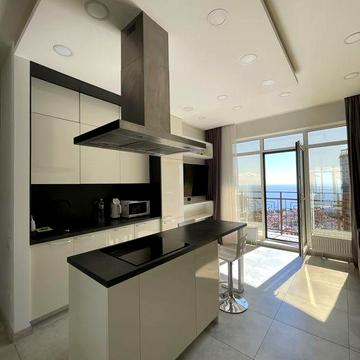 8 жемчужина Французкий б-р 60 вид моря балкон