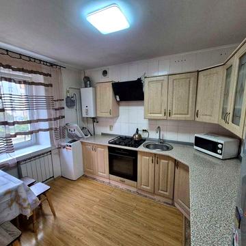 Харьков. Продам 3комн. кв-ру возле озера. Капремонт. Р-н Кулиничи.