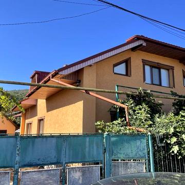 Будинок 184м2 біля річки з меблями, технікою, гаражем і літньою кухнею