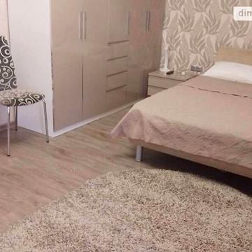 Довгострокова оренда 4к Дім Андрея Шептицького (Сташкова) вулиця