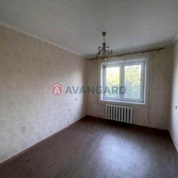 Продам простору 3-кімнатну квартиру на ж/м Сокіл