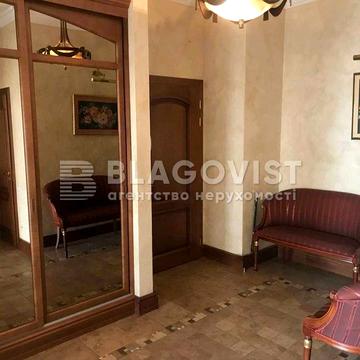 Продаж трикімнатної квартири 132кв.м Лесі Українки 30Б Печерськ Центр