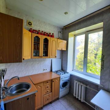 Металургів просп., 20