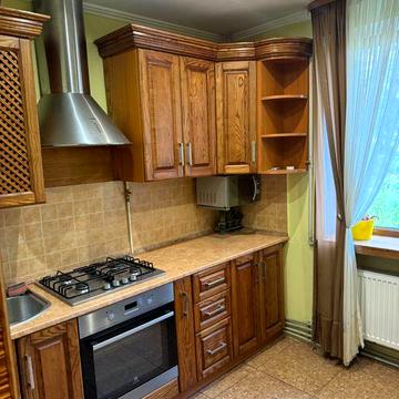 Продаю 2-х кімнатну квартиру смт.Дружба