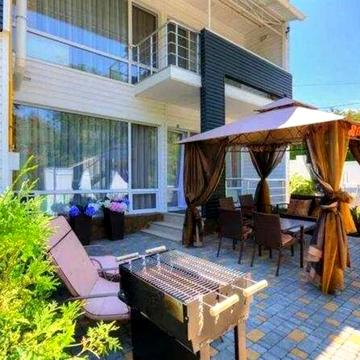 Дача Ковалевського вул., 1