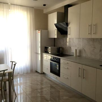 Михайла Грушевського вул., 30г
