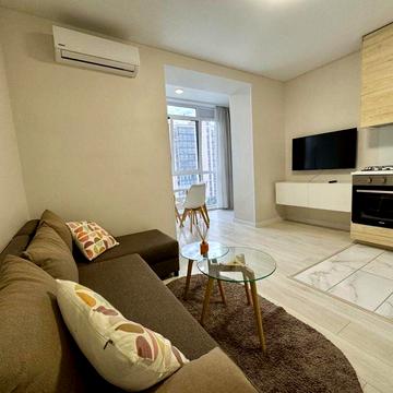 Продам 2 ком с ремонтом ЖК,,Ривер Парк,,Победа3 ЖК Ривер парк