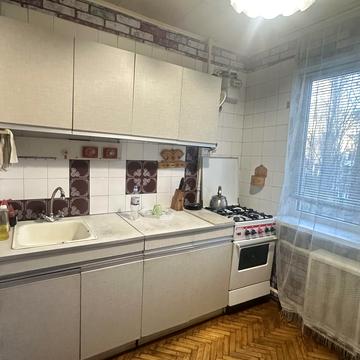 Михайла Донця вул., 20