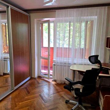 Аренда  1-к метро Житомирская , метро Святошино  пешком