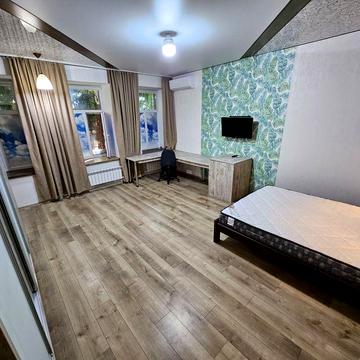 Центр, квартира студия, 2 паркоместа можно с детьми и животными мебель