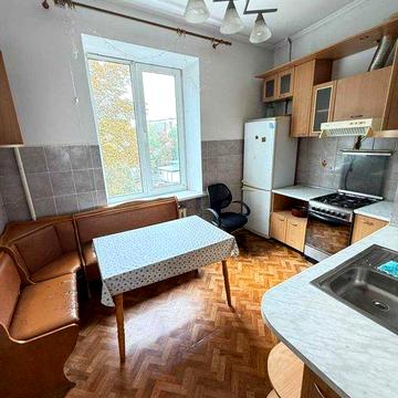 Оренда 2х кімн квартира Соборна, Центр, ЦУМ