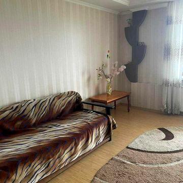 Здам 2 кімн. кв.,  9/10, вул. Роганська (54000)