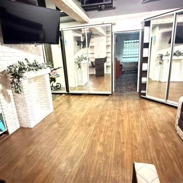 Срочно продам 2-х комнатную квартиру с АЭО мебель+ техника