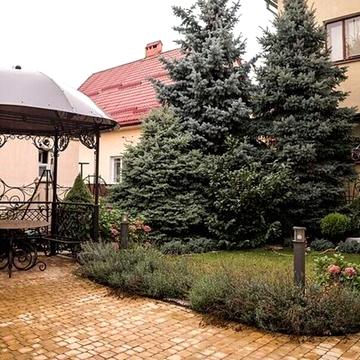 Нестора Літописця вул., 3а