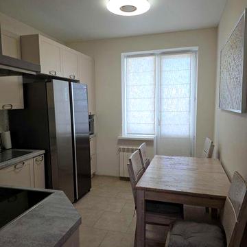 Продам квартиру. Дарниця. Червоний хутір.