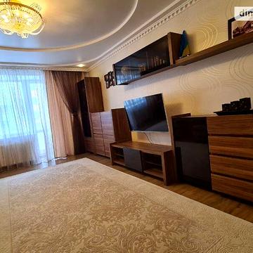 Продаж 3к Квартира Вербицького Михайла вулиця