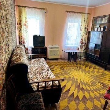 Оренда 2 кімнтної  квартира в центрі в приватному будинку