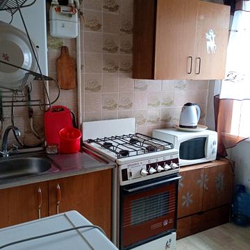 Вартових Неба вул. (Тобольська), 38