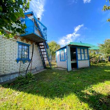 Продам будинок в кінці городу ставок