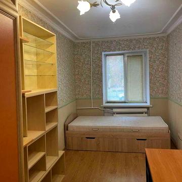 Продаю в Корабельном районе 2-х к квартиру .