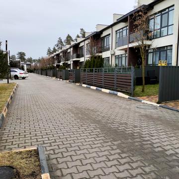 Найкраща вул. (Ломоносова), 74