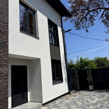 Київська вул., 46