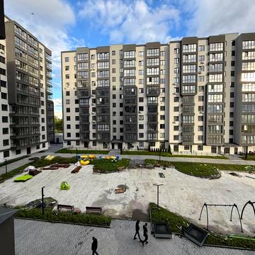 Роксоляни вул., 1