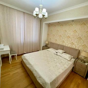 Аркадійське плато вул. (Гагаринське плато), 5/2