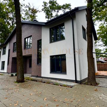 Марії Зерової вул. (Мічуріна), 2