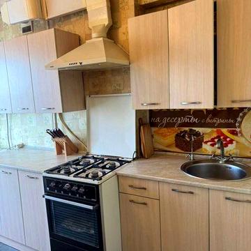Продам теплу світлу 3х кімнатну Квартиру на Лівобережному 3 пр. Миру
