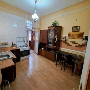 Здається 2-х кімнатна квартира в центрі міста