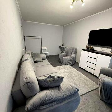 В продаже отличная двушка на Победе. Перемога.