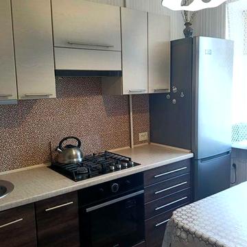 АН продає кап 2во кімнатну Центр (маг.Харчі) 5/9,ліфт,електроопаленн ЖК ОСББ