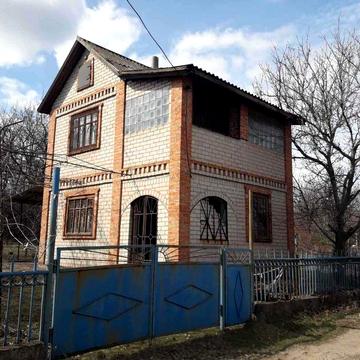 Продам двухэтажную дачу на Карнаватке.