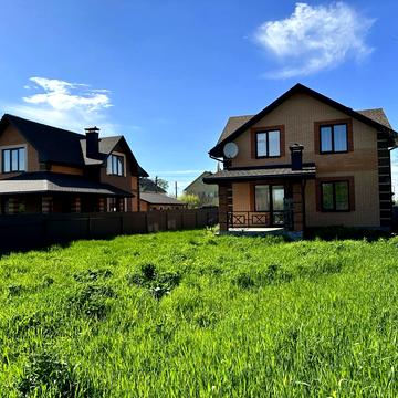 Полковника Степана Лазуренка вул., 23